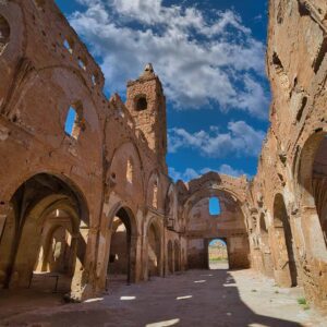 Visita al Pueblo Viejo de Belchite + Guías para descubrir el destino