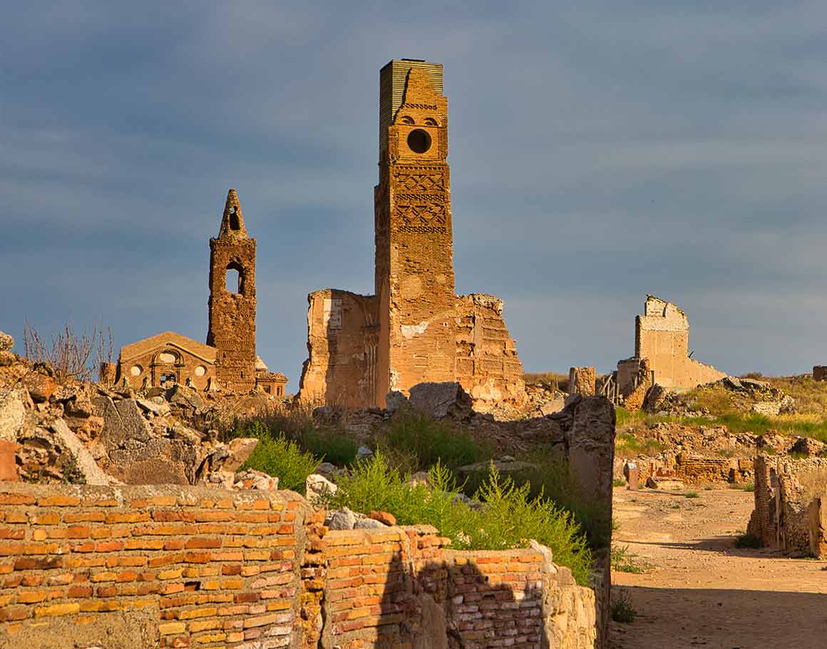 Visita al Pueblo Viejo de Belchite + Guías para descubrir el destino - Imagen 4
